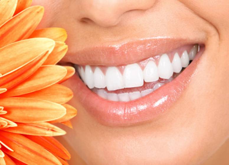Teeth Whitening-Dazzling Smiles